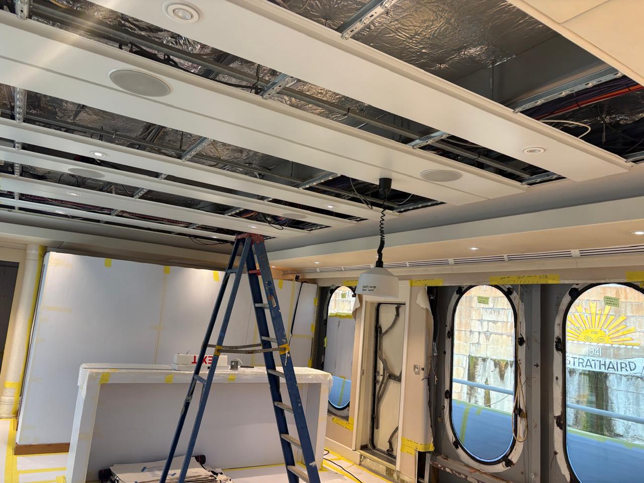 Trabajo técnico de interiores refit a bordo de un proyecto de yate confidencial
